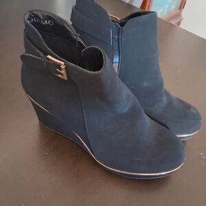 Chic Black Wedge Ankle Boots